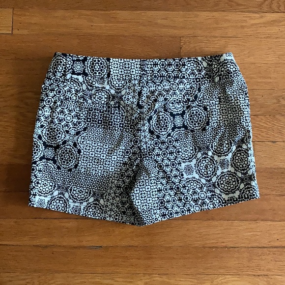 Patterned shorts - Picture 2 of 3